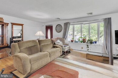 190 W 8th St, Pottstown, PA 19464 - photo 4