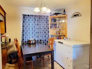 312 W 19th St, Burley, ID 83318 - photo 5