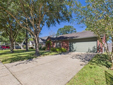 2824 Meadow Brook Ct, League City, TX 77573 - photo 3