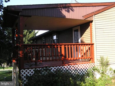 1542 Loop Rd, Manheim, PA 17545 - photo 3