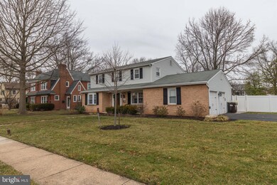 901 York Ave, Lansdale, PA 19446 - photo 2