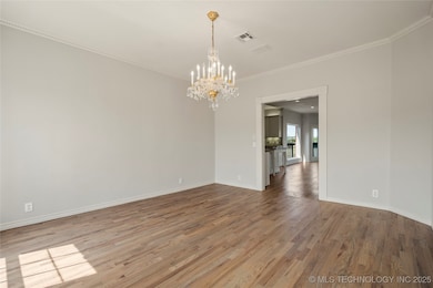 Formal Dining with Sophisticated Charm