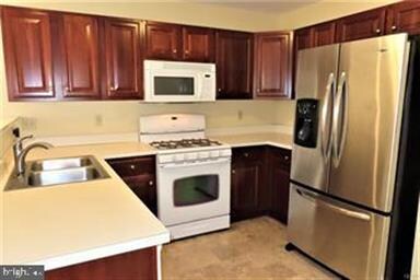 6810 Hunt Dr, Allentown, PA 18106 - photo 7