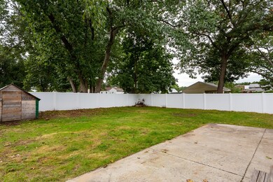 675 Pendleton Ave, Chicopee, MA 01020 - photo 5