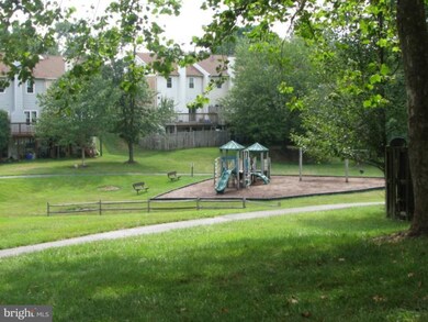 15625 Ambiance Dr, North Potomac, MD 20878 - photo 5