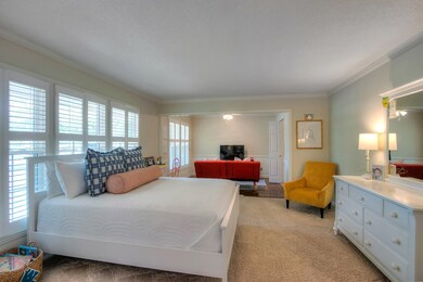 Formal Living room or flex room 5th Bedroom