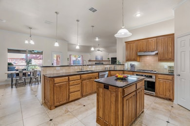 7040 Ridge Crest Dr, North Richland Hills, TX 76182 - photo 6