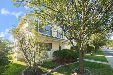 3-web-or-mls-8302 Mira St 003