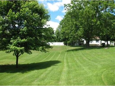 404 Dresser Hill Rd, Dudley, MA 01571 - photo 3