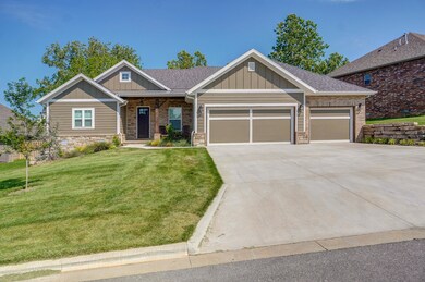 201 N Glengary Dr-2
