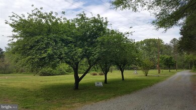 202 Monroe Bay Cir, Colonial Beach, VA 22443 - photo 5