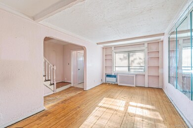 58-15 Clearview Expy, Flushing, NY 11364 - photo 3