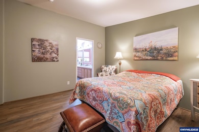 204 Cascade Dr unit 8, Lebanon, OR 97355 - photo 5