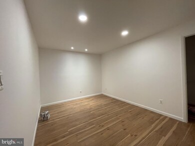 22146 Winter Lake Ct, Ashburn, VA 20148 - photo 6