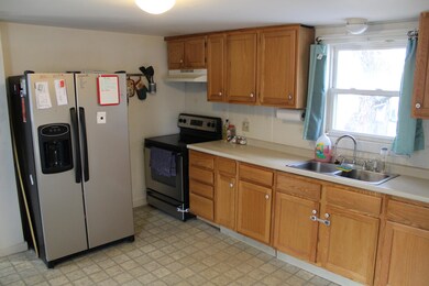 17 Cedar St, Skowhegan, ME 04976 - photo 3