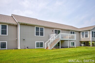 4-web-or-mls-2926 Redbird Ct, Holland-4