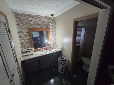 6411 S Old St Rd 15, Wabash, IN 46992 - photo 4