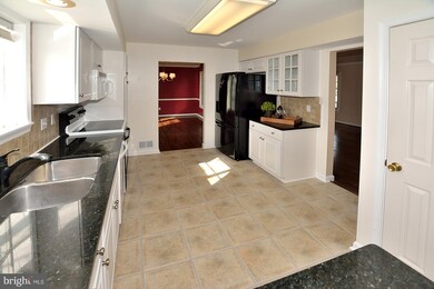 3611 Elderberry Place, Fairfax, VA 22033 - photo 7