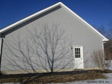 32 Bancker Ave, Schenectady, NY 12302 - photo 4