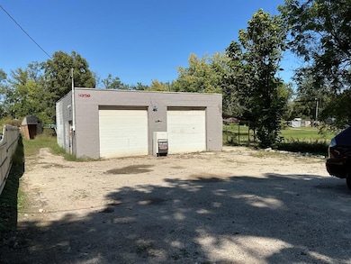 4350 NE Sheridan Ave, Des Moines, IA 50317 - photo 2