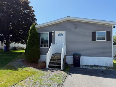 7 Primrose Dr, Tilton, NH 03276 - photo 2