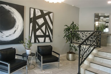 8490 Fountain Ave unit 306, West Hollywood, CA 90069 - photo 5
