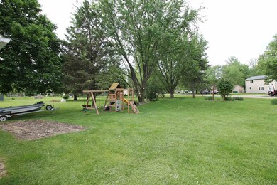 851 W Happy Hollow Rd, Janesville, WI 53546 - photo 4