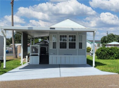 2202 Bobolink Cir W, Palmview, TX 78572 - photo 3