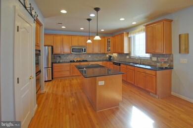 42689 Emperor Dr, Ashburn, VA 20148 - photo 7