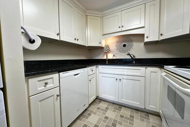 855 W Main St unit 8, Hyannis, MA 02601 - photo 7