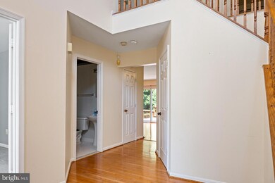 9315 E Carondelet Dr, Manassas Park, VA 20111 - photo 6