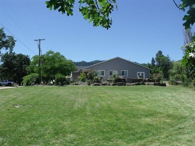 1660 Old Stage Rd, Central Point, OR 97502 - photo 2
