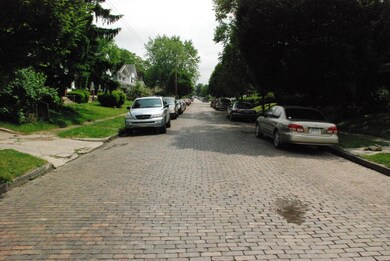 218 N Harris Ave, Columbus, OH 43204 - photo 3