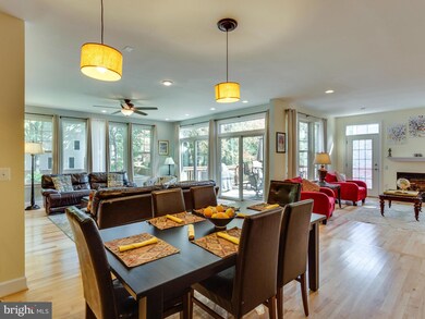 1004 Hillcrest Dr SW, Vienna, VA 22180 - photo 4