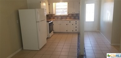 803 W Washington Ave, Copperas Cove, TX 76522 - photo 4