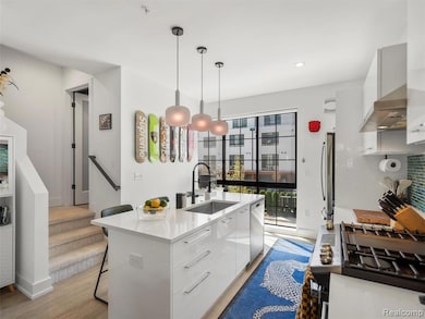 533 E Harrison Ave unit 12, Royal Oak, MI 48067 - photo 7