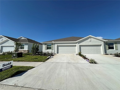 2395 Bending Bonsai Dr, Wesley Chapel, FL 33543 - photo 2