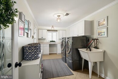 538 Perry Dr, Mount Laurel, NJ 08054 - photo 3