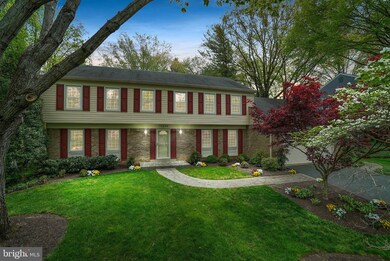 12709 Lamp Post Ln, Potomac, MD 20854 - photo 2