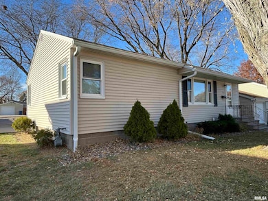 510 16th St, Silvis, IL 61282 - photo 2