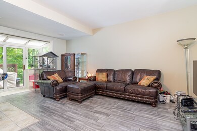 204 Tall Oaks Dr unit A, South Weymouth, MA 02190 - photo 2