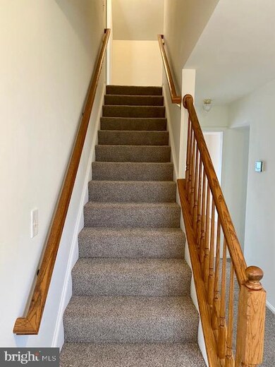 2456 Yarmouth Ln, Crofton, MD 21114 - photo 5