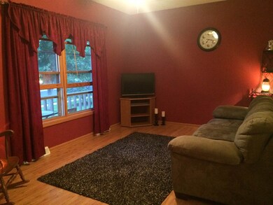 505 Ash St, Oregon, WI 53575 - photo 4