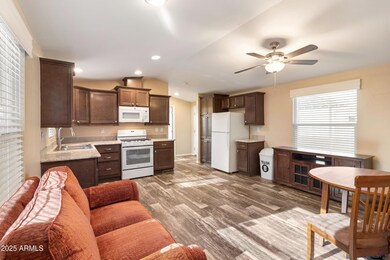 15606 S Gilbert Rd unit 3, Chandler, AZ 85225 - photo 2