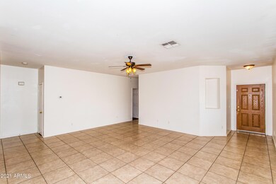04 Family Room