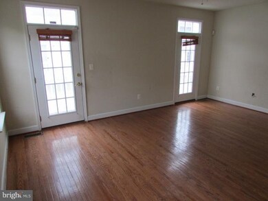 8000 Endzone Way, Hyattsville, MD 20785 - photo 7