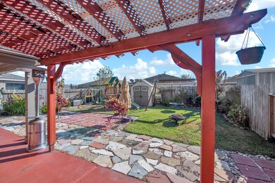 8826 Summerset Meadow Ct, Houston, TX 77075 - photo 3