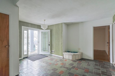 6244 Regent Ct, South Bend, IN 46614 - photo 4