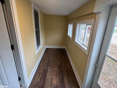 407 E Mills St, Creston, IA 50801 - photo 6