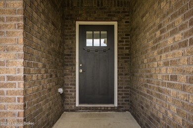 9100 Tamarack Grove Ln, Louisville, KY 40291 - photo 5